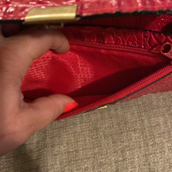 Vintage red leather purse. - Picture 5 of 10